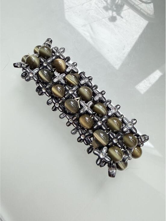 Jewelry - Wide Cat's Eye Bead Bracelet Silver Tone Statement